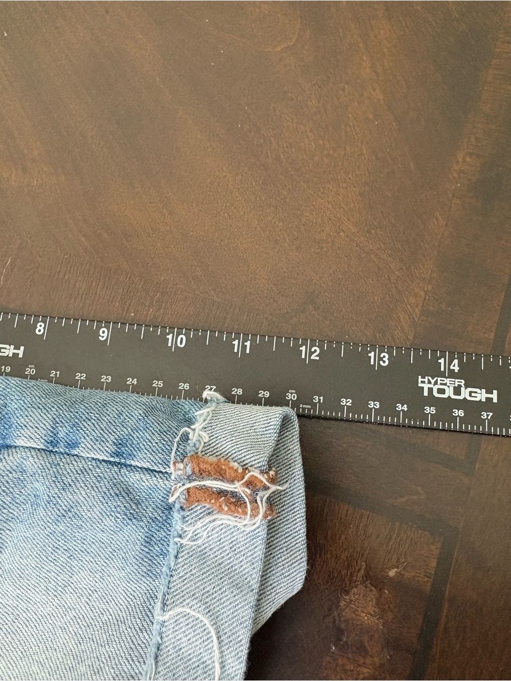 American Eagle Mom Denim Shorts Womens Size 2 Distressed Cuffed Light Wash - Picture 9 of 10